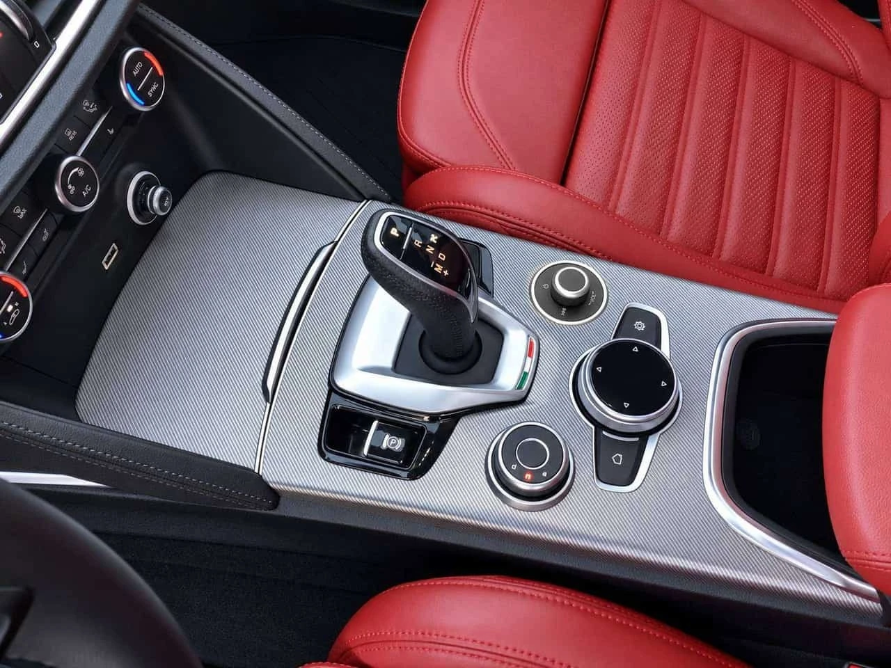 Alfa Romeo Stelvio * 2.0 Turbo 16V Veloce | Premium Red Leather | Har | Mobile.bg � ����������� 16