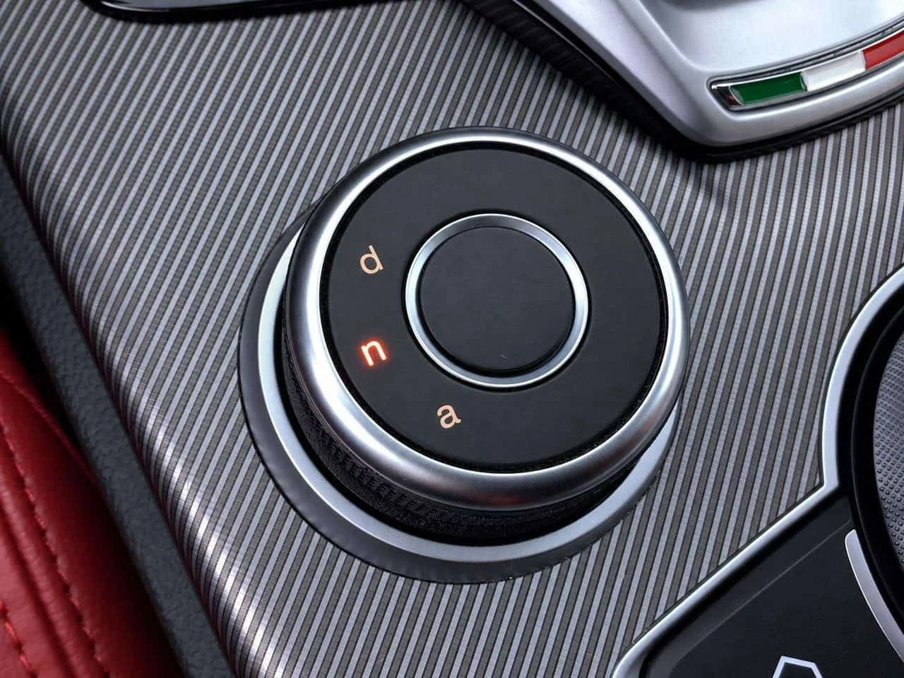 Alfa Romeo Stelvio * 2.0 Turbo 16V Veloce | Premium Red Leather | Har | Mobile.bg � ����������� 13