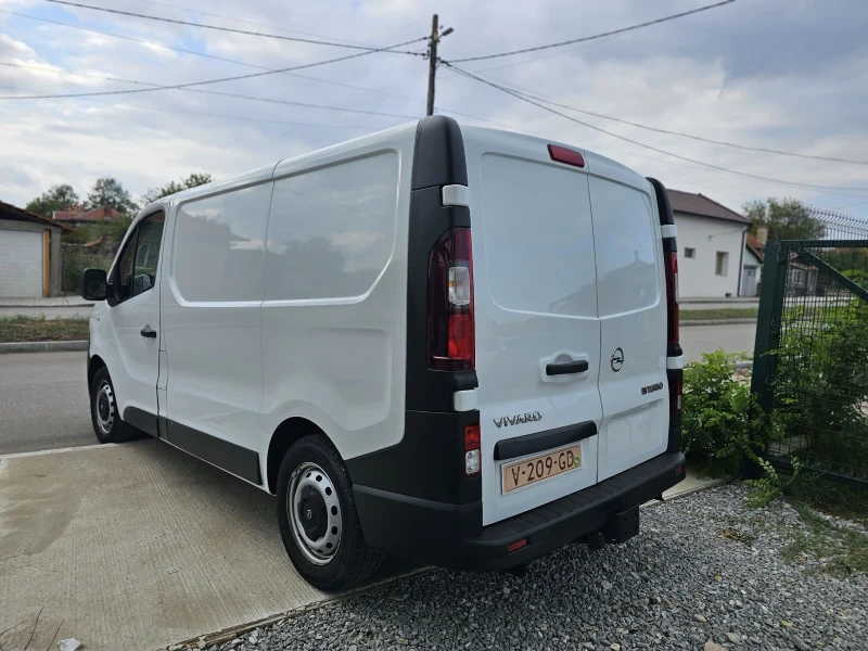 Opel Vivaro 1.6 CDTi BiTurbo Edition, снимка 5 - Бусове и автобуси - 47557315