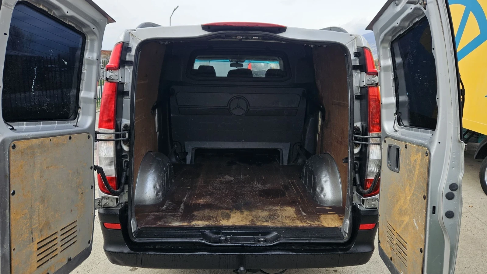 Mercedes-Benz Vito 5+ 1Автоматик Климатик, снимка 7 - Бусове и автобуси - 53924759