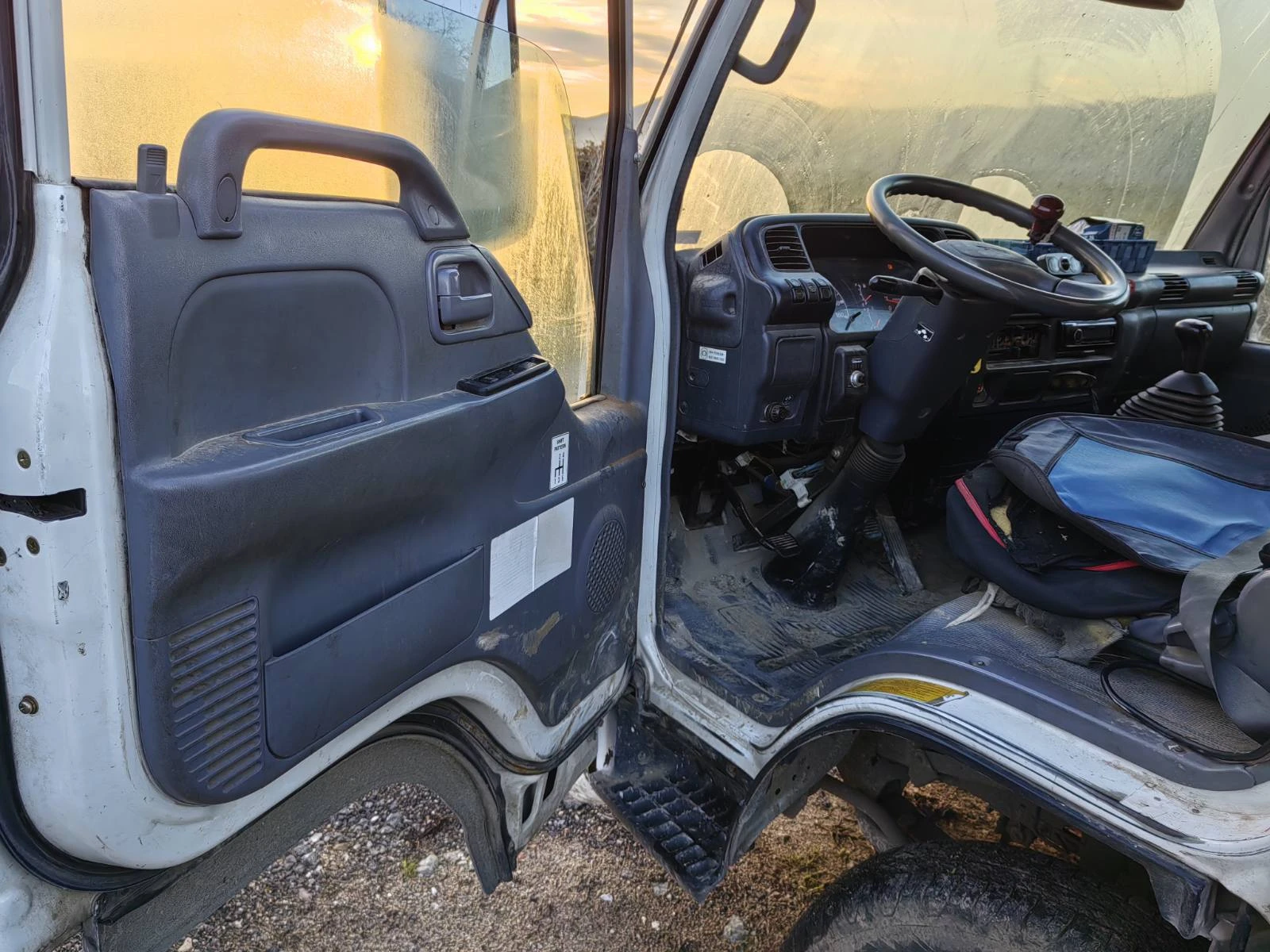 Isuzu Midi 3.5т нпр, снимка 5 - Бусове и автобуси - 55161900