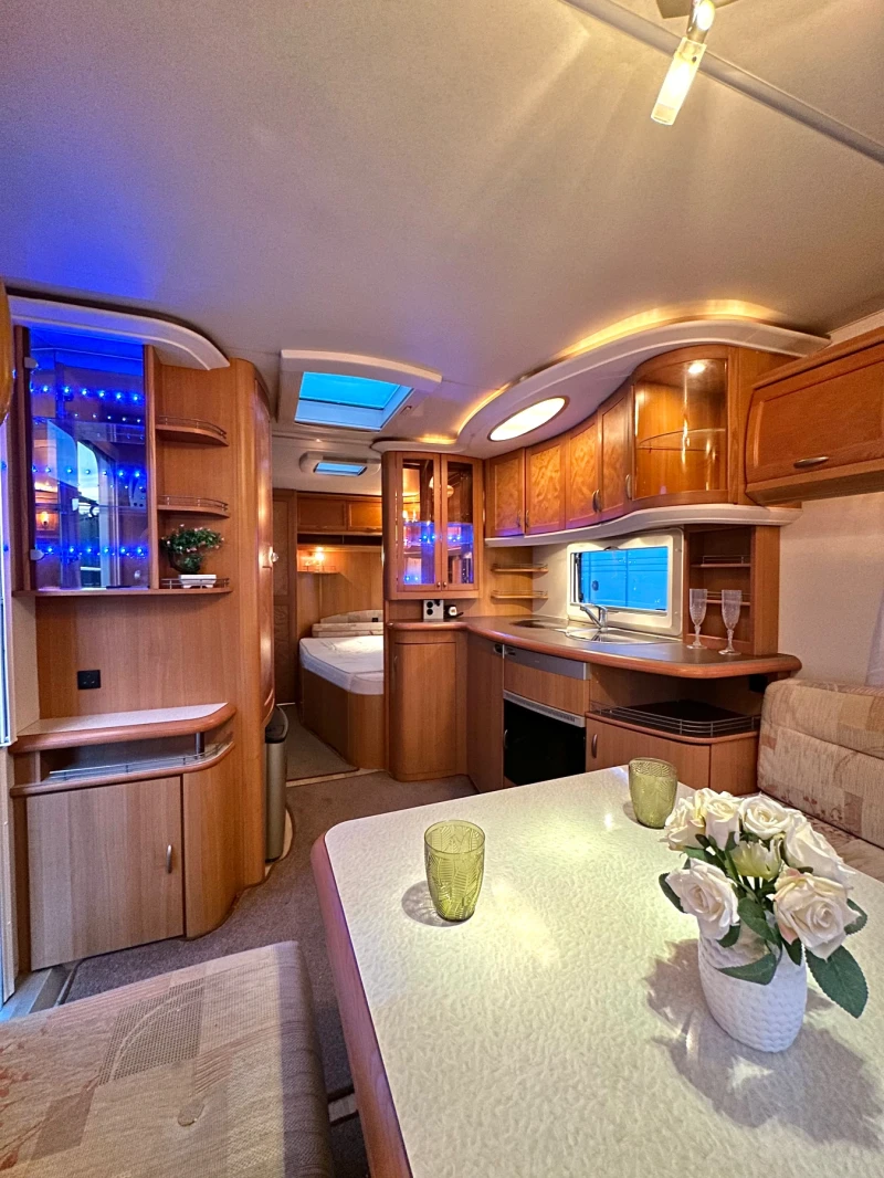 Каравана Hobby Prestige 650 UFE / НОВ ВНОС / РЕГИСТРИРАНА , снимка 7 - Каравани и кемпери - 47357858