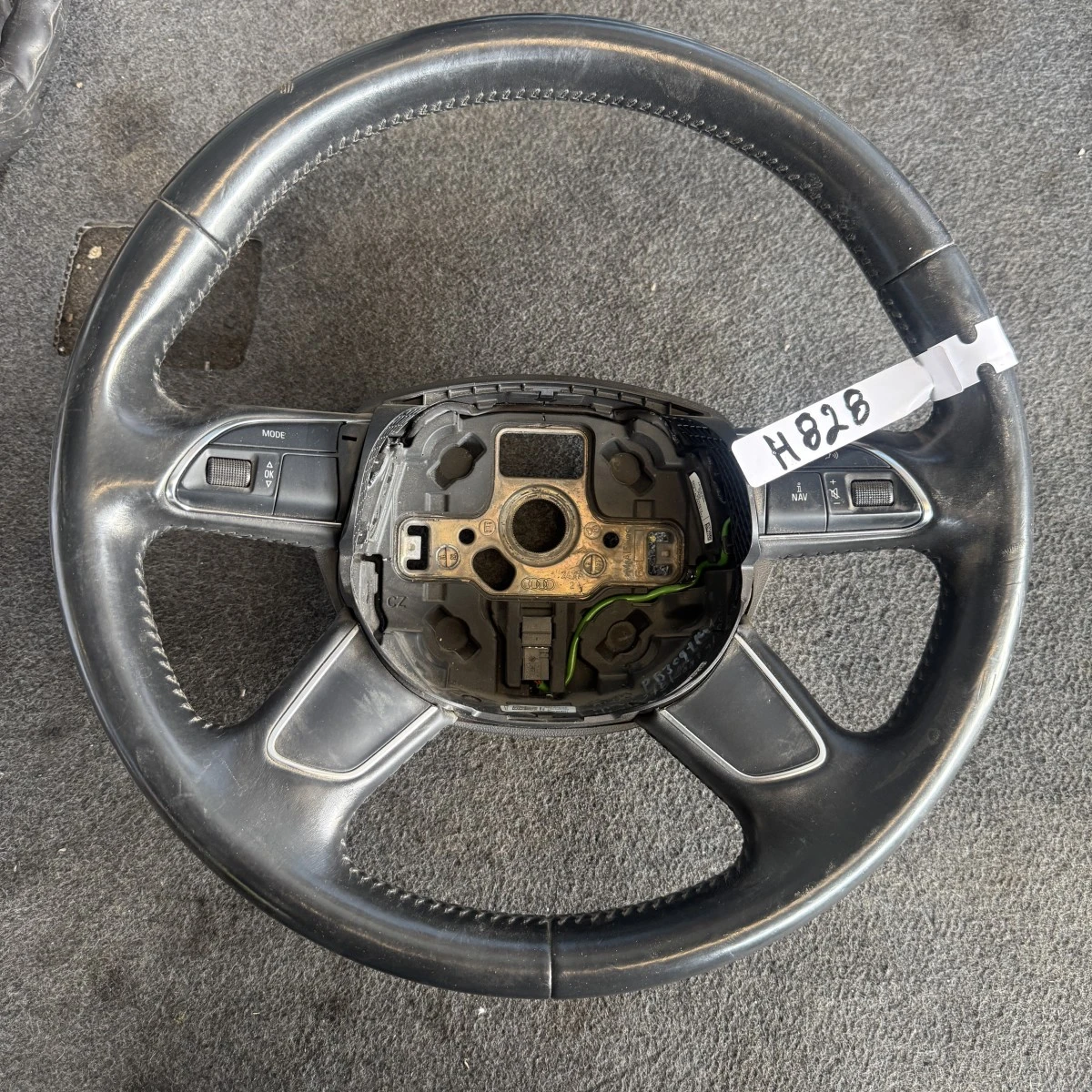 Четирилъчев мултиволан за AUDI A4 B8 Audi Q5 8R Audi Q7 4L 4L0419091AC ном 828