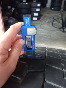 Гуми, снимка 3