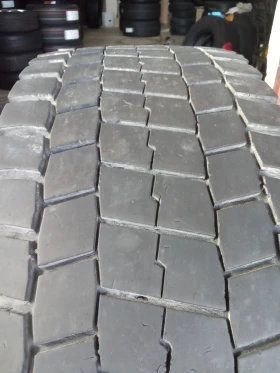 Гуми, снимка 2