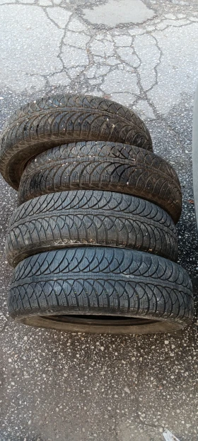 Гуми Зимни 185/65R15, снимка 1 - Гуми и джанти - 48288994