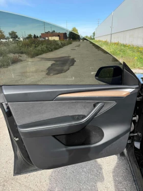 Tesla Model Y * RWD * CARFAX * ОПЦИЯ ЗА ФИНАНСИРАНЕ , снимка 10