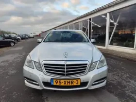     Mercedes-Benz E 220 