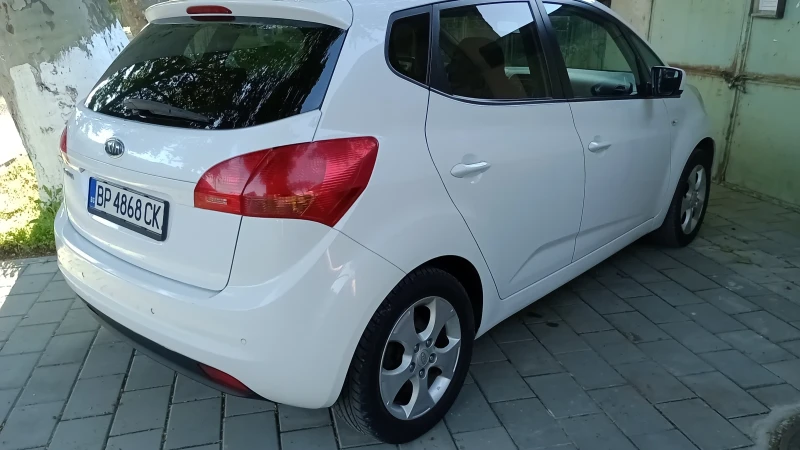 Kia Venga, снимка 2 - Автомобили и джипове - 47990247