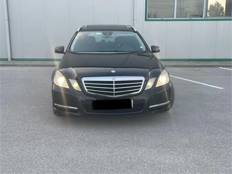 Mercedes-Benz E 220, снимка 1 - Автомобили и джипове - 47207867