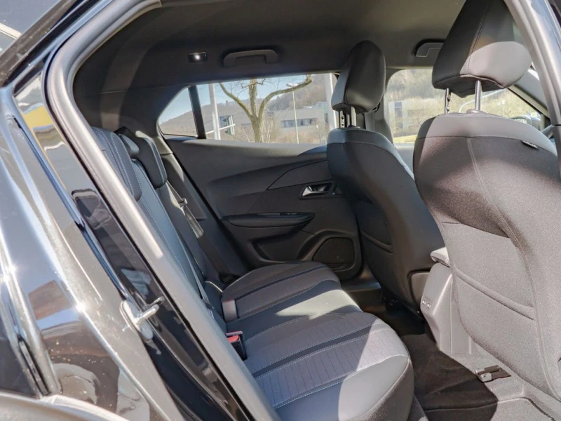 Peugeot 2008 ELECTRIC/ALLURE/136HP/360/SHZ/NAVI/LED/E161, снимка 8 - Автомобили и джипове - 50376913