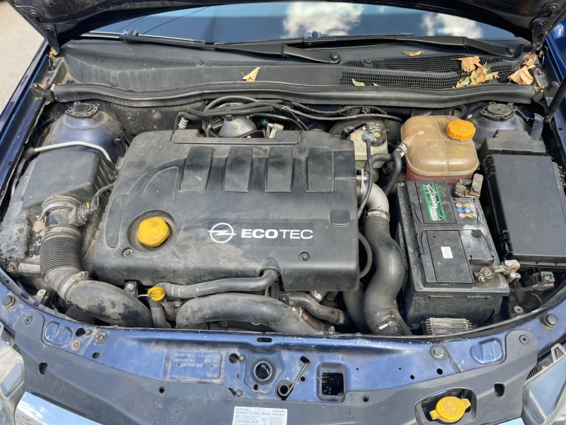 Opel Astra 1.9 CDTI, снимка 14 - Автомобили и джипове - 51477387