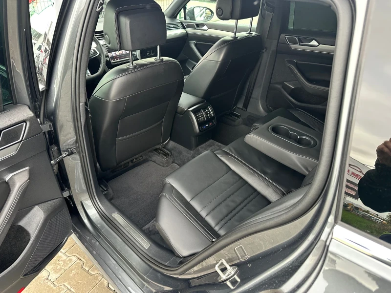 VW Passat 3xR-line-HuD, снимка 11 - Автомобили и джипове - 52382003