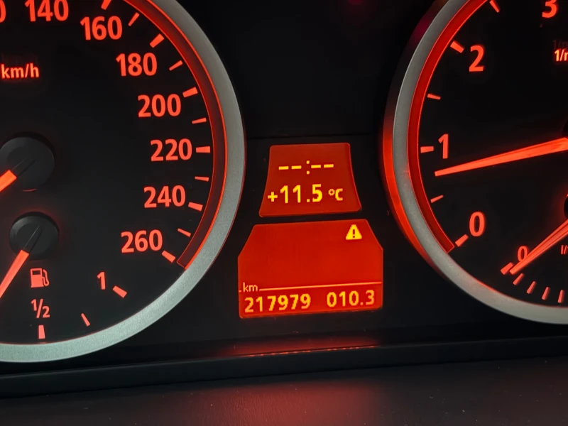 BMW 520 ГАЗОВА УРЕДБА BRC, DYNAMIC XENON,  ПЕРФЕКТЕН, снимка 15 - Автомобили и джипове - 52474438