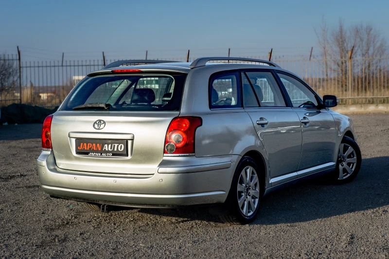 Toyota Avensis 1.8 VVTI | С ГАРАНЦИЯ!, снимка 4 - Автомобили и джипове - 52888160