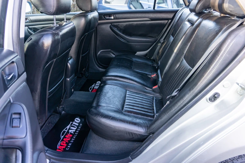 Toyota Avensis 1.8 VVTI | С ГАРАНЦИЯ!, снимка 15 - Автомобили и джипове - 52888160
