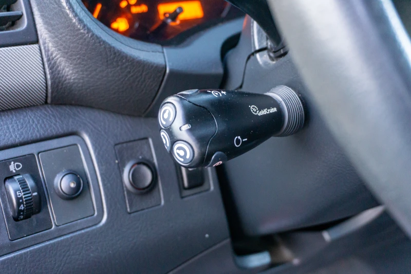 Toyota Avensis 1.8 VVTI | С ГАРАНЦИЯ!, снимка 11 - Автомобили и джипове - 52888160