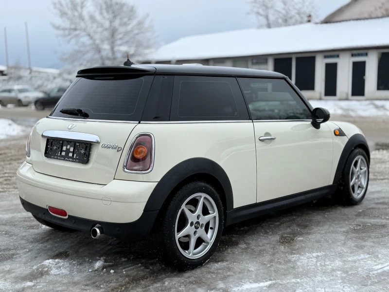 Mini Cooper 1.6d Панорама Кожен салон, снимка 6 - Автомобили и джипове - 53327729