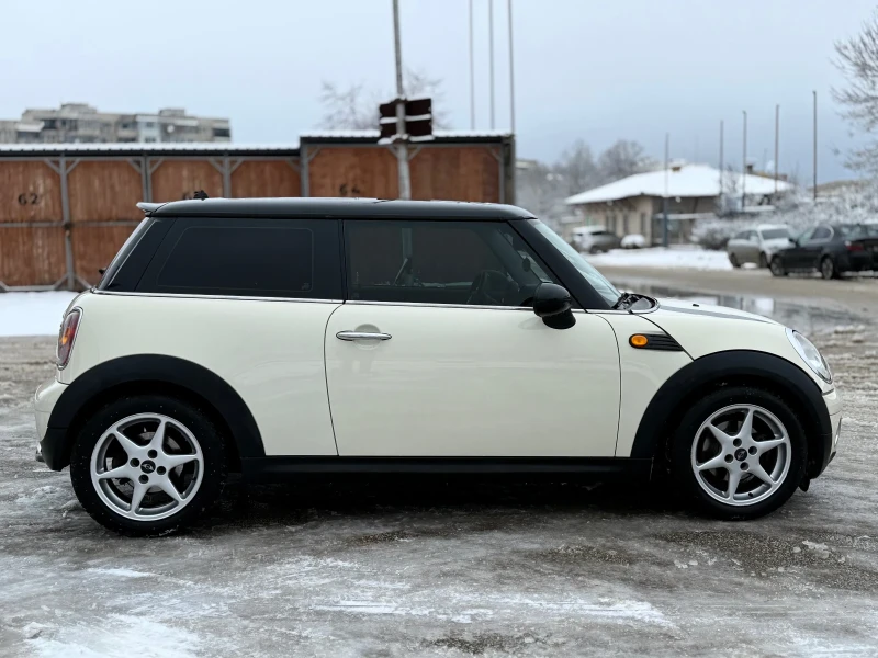 Mini Cooper 1.6d Панорама Кожен салон, снимка 7 - Автомобили и джипове - 53327729