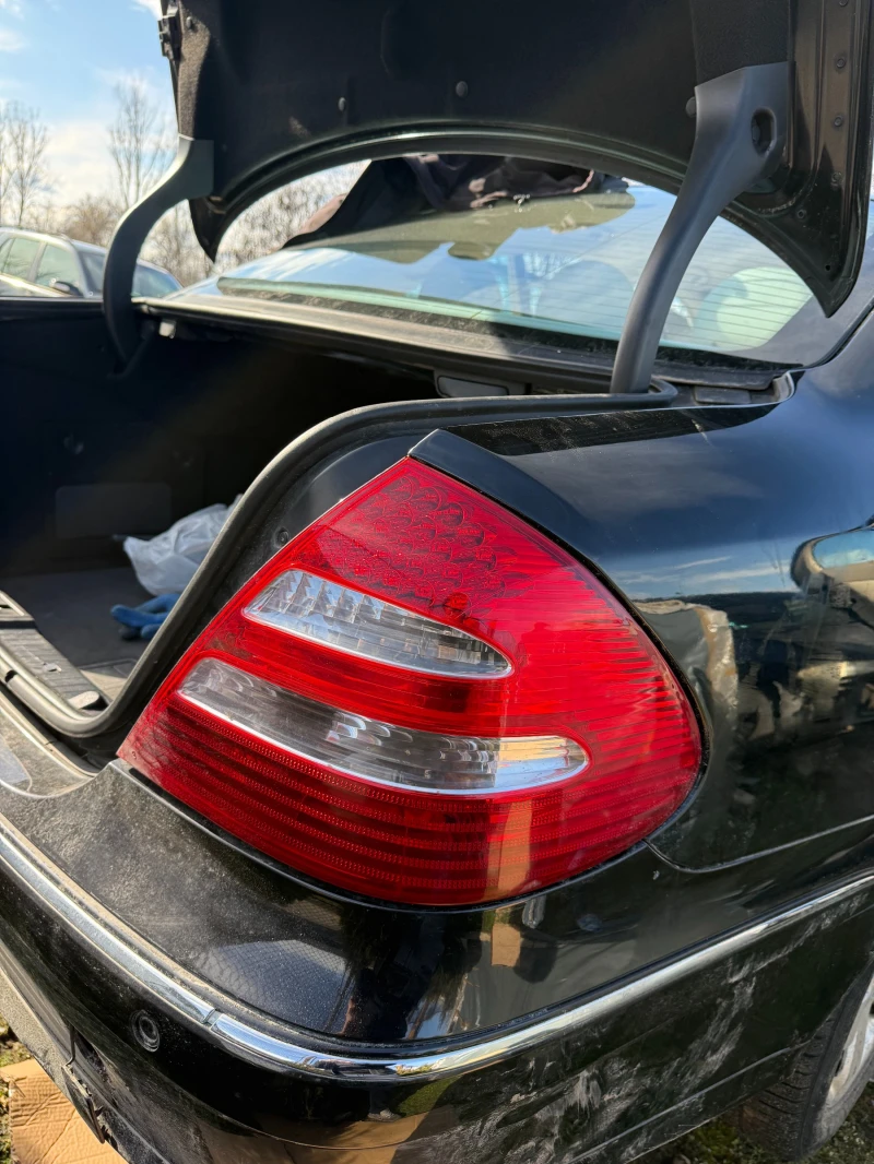 Mercedes-Benz E 280, снимка 15 - Автомобили и джипове - 53406557