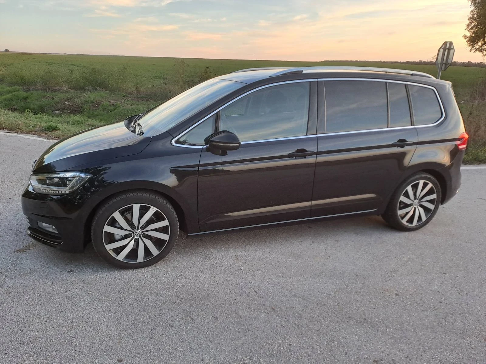 VW Touran  - изображение 2