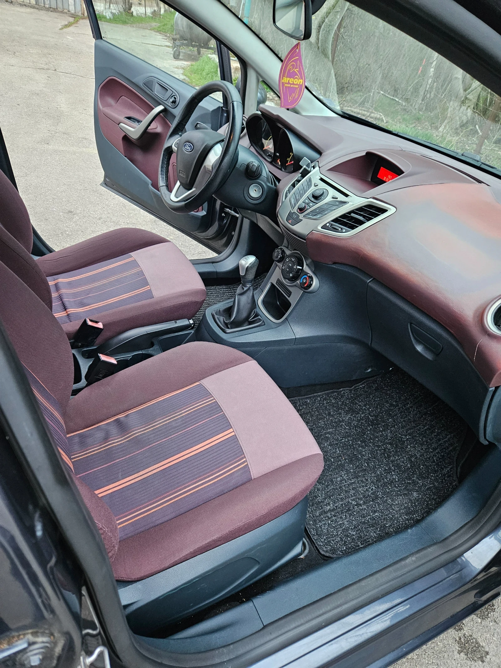 Ford Fiesta  - изображение 8