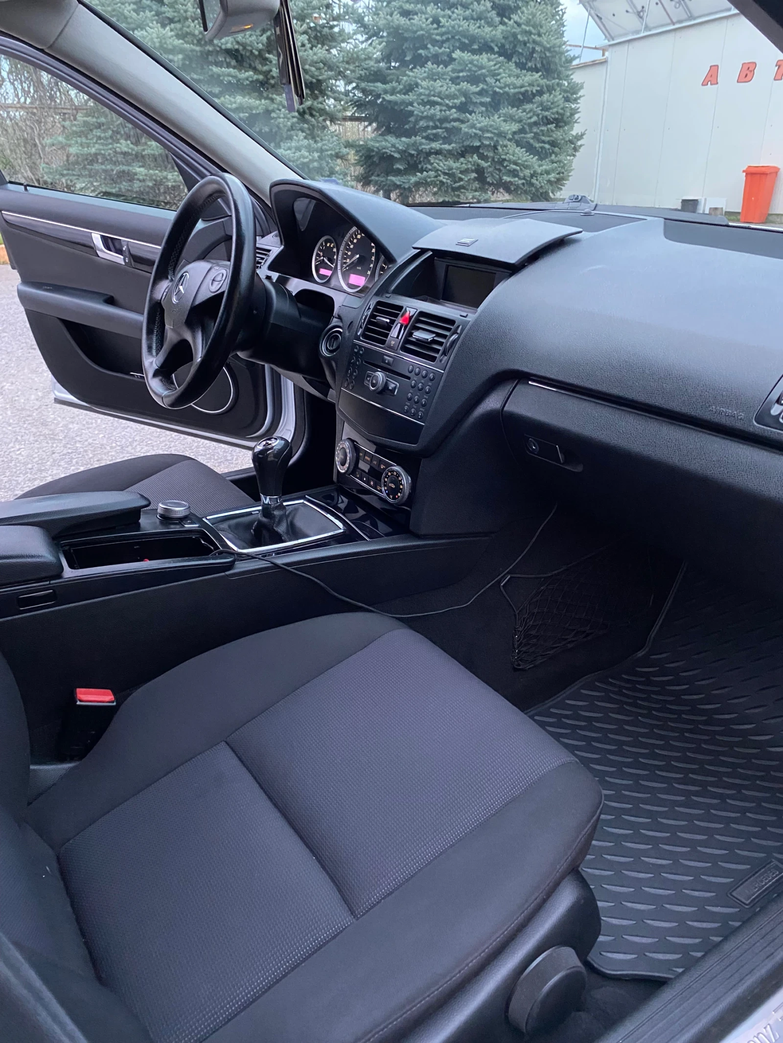 Mercedes-Benz C 220  - изображение 10