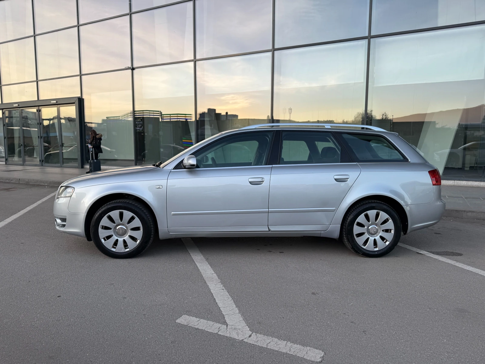 Audi A4 2.0TDI 140к.с. 6 Скорости - изображение 2