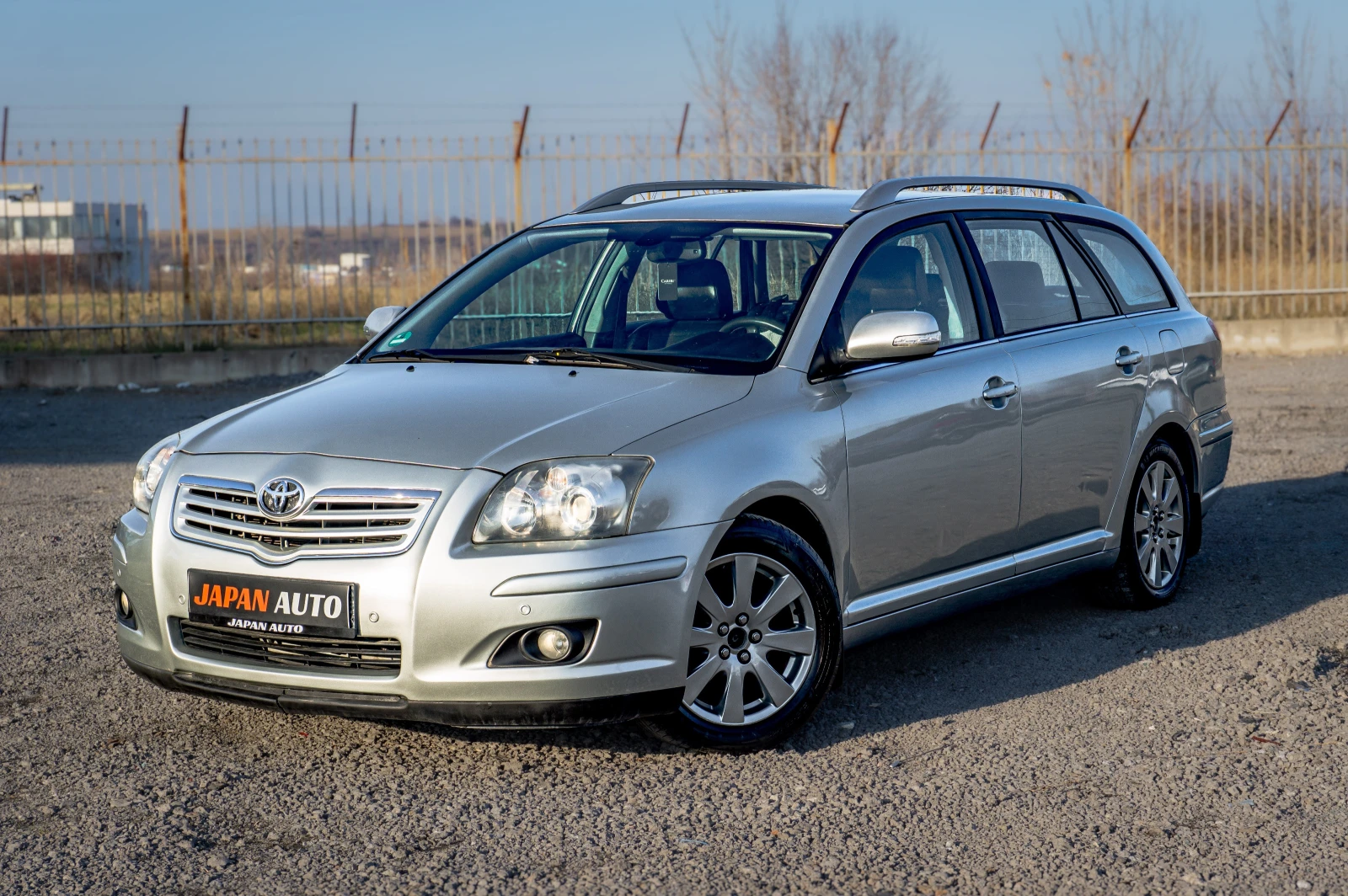 Toyota Avensis 1.8 VVTI | С ГАРАНЦИЯ! - изображение 2