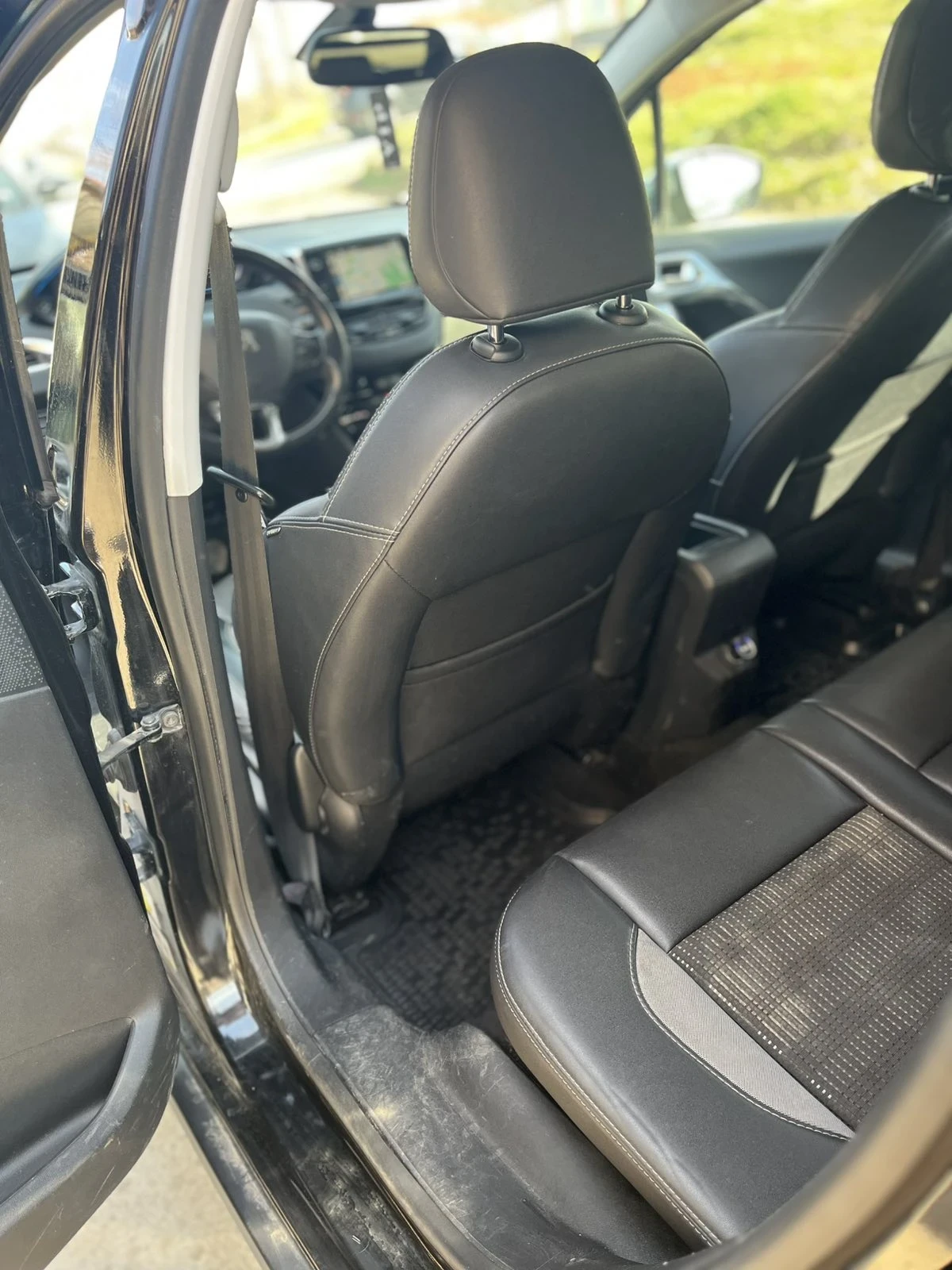 Peugeot 2008, снимка 11 - Автомобили и джипове - 53784061