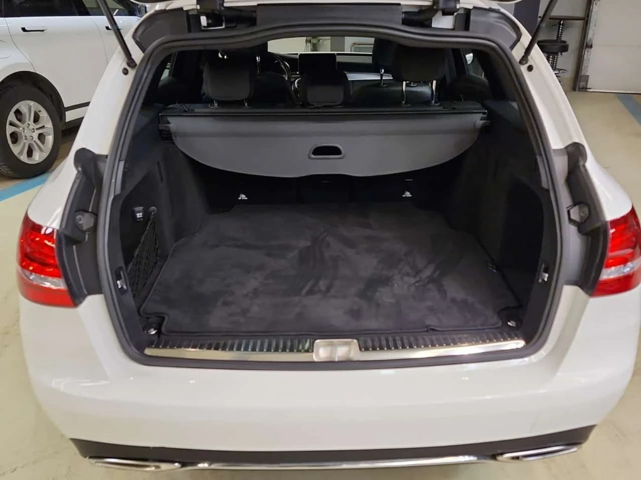 Mercedes-Benz C 300 * CARFAX * ПАНОРАМА* 2 КЛЮЧА* , снимка 5 - Автомобили и джипове - 53870276