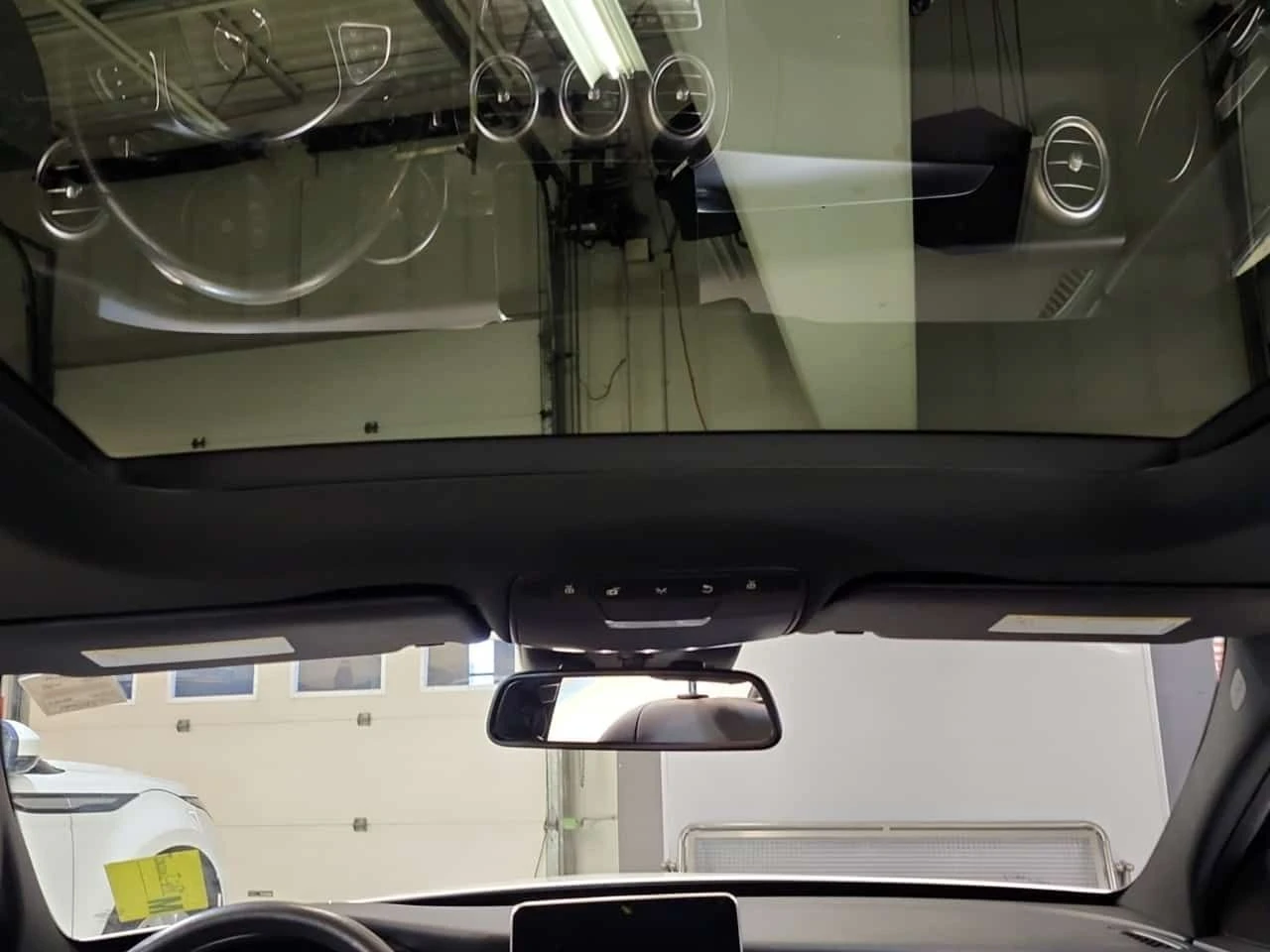 Mercedes-Benz C 300 * CARFAX * ПАНОРАМА* 2 КЛЮЧА* , снимка 12 - Автомобили и джипове - 53870276