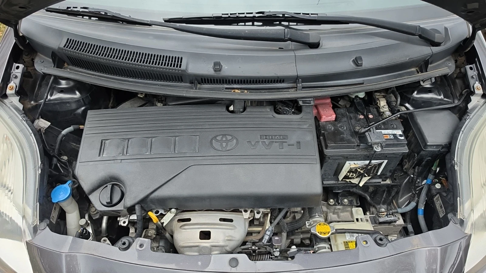 Toyota Yaris 1.3i 100k.c. 6 скорости, снимка 15 - Автомобили и джипове - 53998258