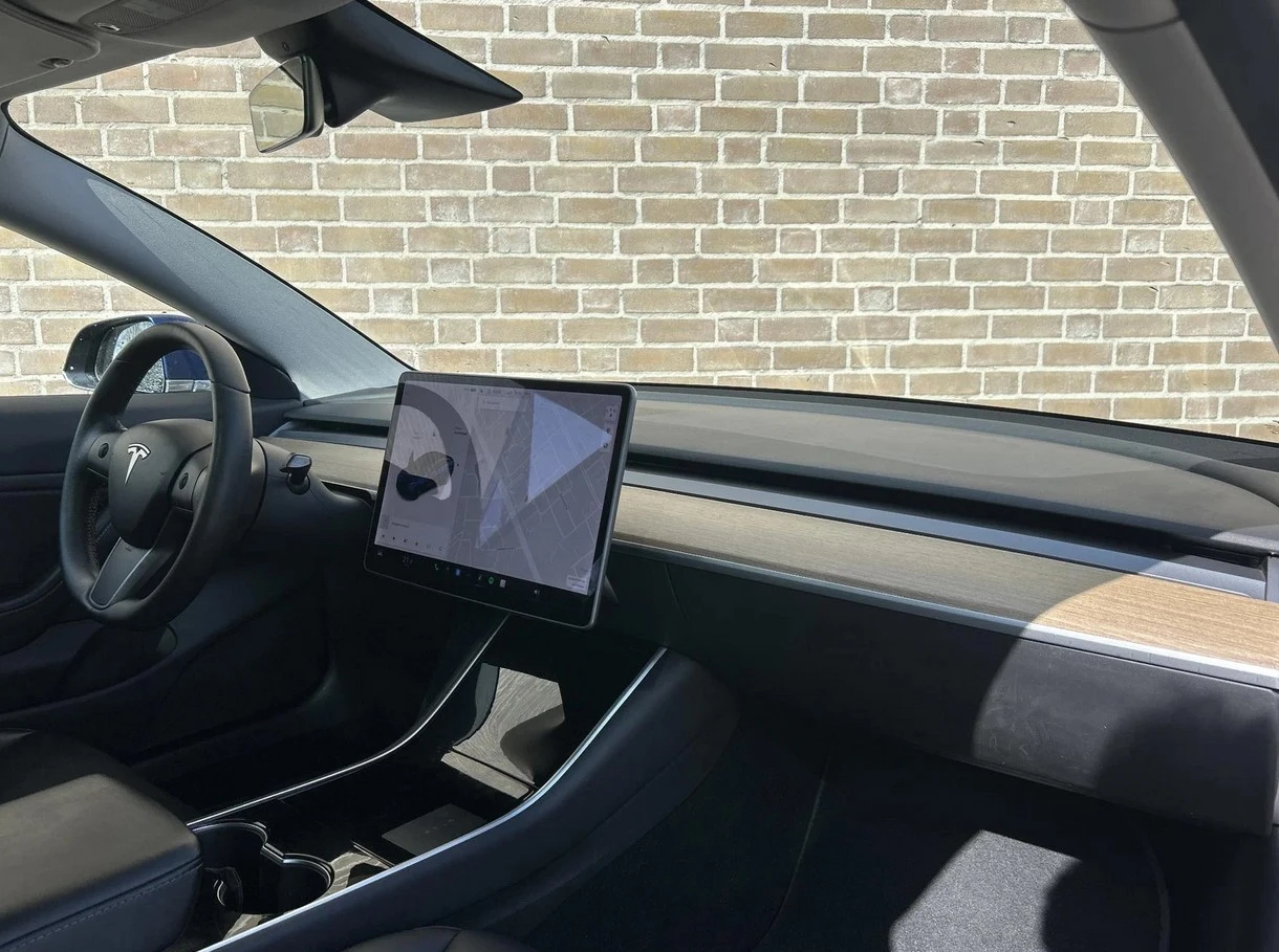 Tesla Model 3 4х4 Перфектен ГАРАНЦИЯ, снимка 3 - Автомобили и джипове - 54117814