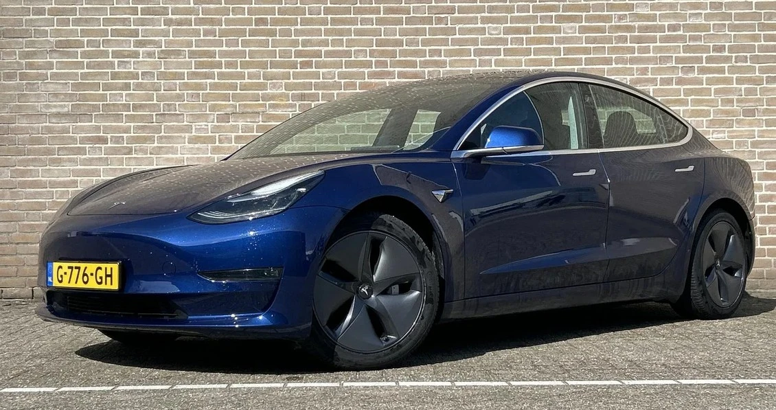 Tesla Model 3 4х4 Перфектен ГАРАНЦИЯ
