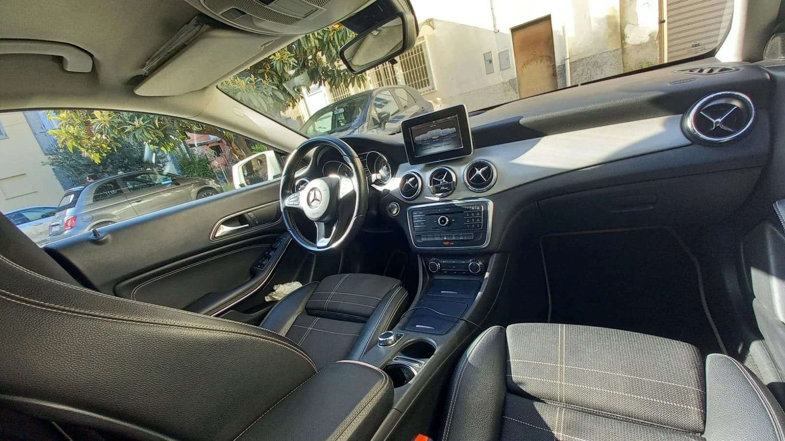 Mercedes-Benz CLA 200 D SW Automatic Premium Dark Night, снимка 15 - Автомобили и джипове - 54212729