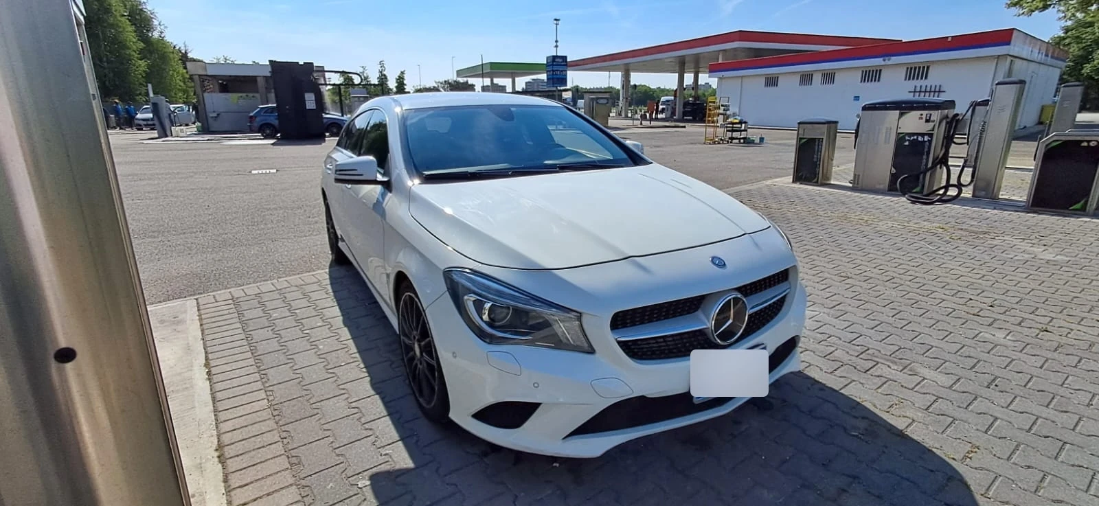 Mercedes-Benz CLA 200 D SW Automatic Premium Dark Night, снимка 2 - Автомобили и джипове - 54212729