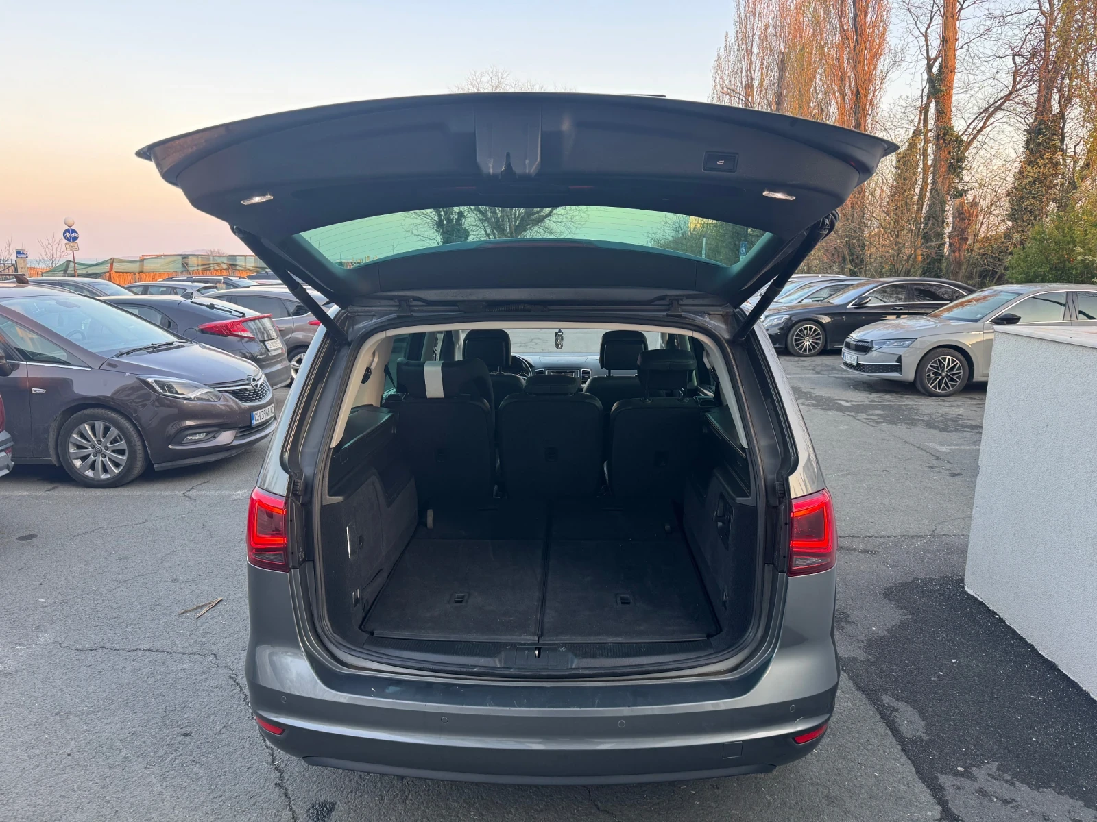 Seat Alhambra 2.0 TDI HIGHLINE, снимка 13 - Автомобили и джипове - 54239366