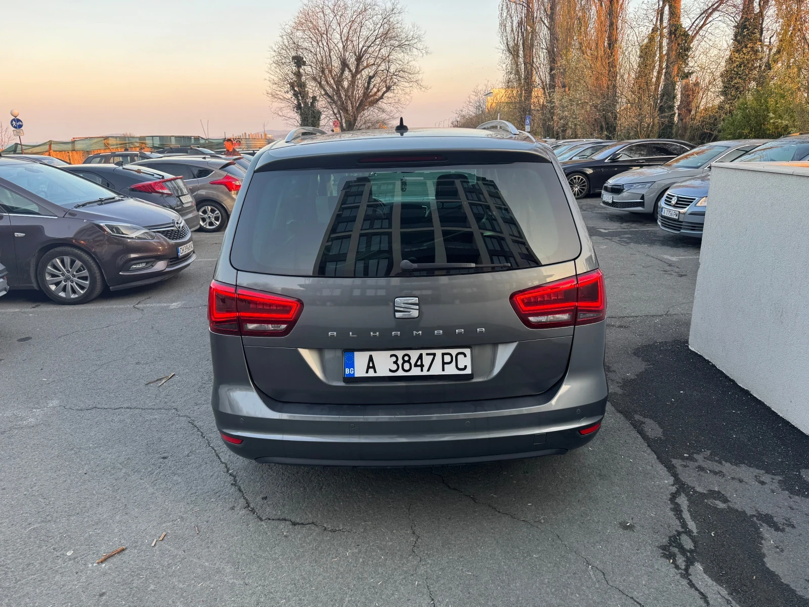 Seat Alhambra 2.0 TDI HIGHLINE, снимка 3 - Автомобили и джипове - 54239366