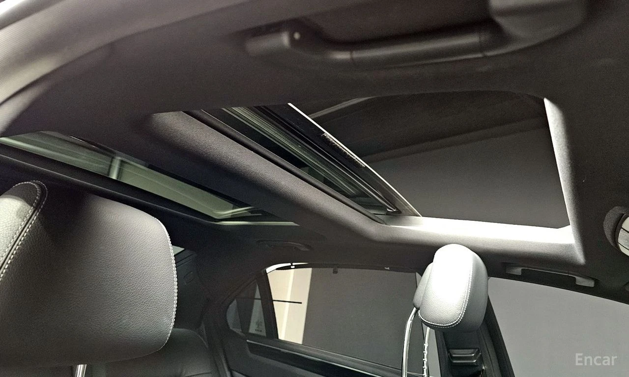 Mercedes-Benz E 400 FACELIFT* AMG* 63* PACK* 4MATIC* ОБДУХВАНЕ* МАСАЖ*, снимка 16 - Автомобили и джипове - 54370836