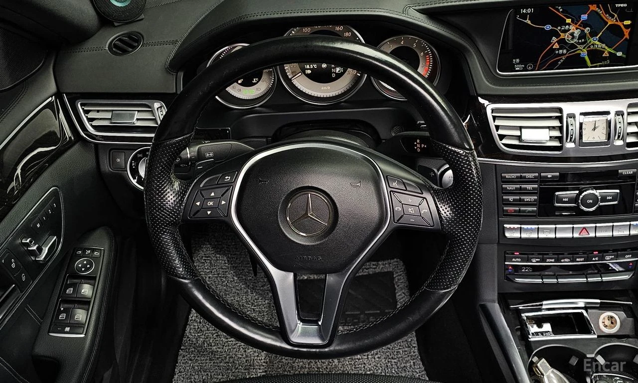 Mercedes-Benz E 400 FACELIFT* AMG* 63* PACK* 4MATIC* ОБДУХВАНЕ* МАСАЖ*, снимка 8 - Автомобили и джипове - 54370836