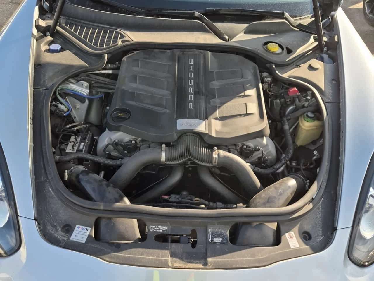 Porsche Panamera * 4S * ЛИЦЕНЗИРАН ПРОДАВАЧ* , снимка 16 - Автомобили и джипове - 54423850