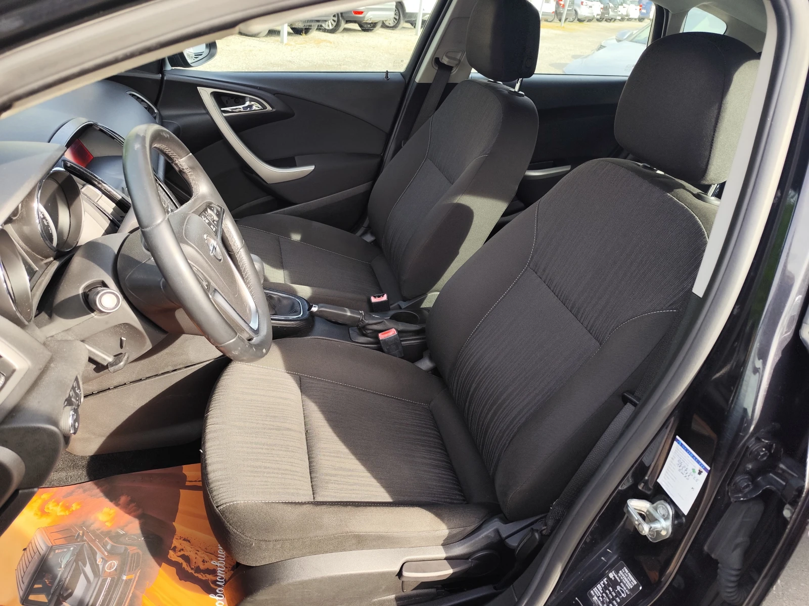 Opel Astra 1.7CDTi* COSMO* KLIMA* EURO5A* , снимка 7 - Автомобили и джипове - 54514958