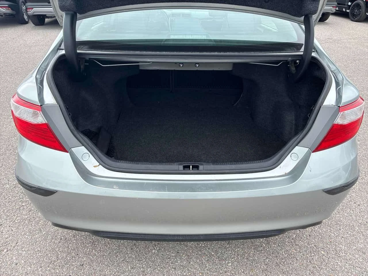 Toyota Camry * 4dr Sdn I4 Auto XSE* АВТОКРЕДИТ БЕЗ ПЪРВОНАЧАЛНА, снимка 13 - Автомобили и джипове - 55311556