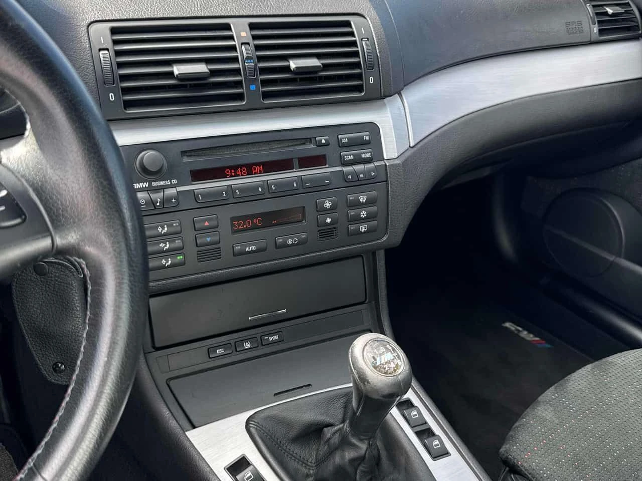 BMW M3 * CARFAX * БЕЗ ПЪРВОНАЧАЛНА ВНОСКА, снимка 9 - Автомобили и джипове - 55410520