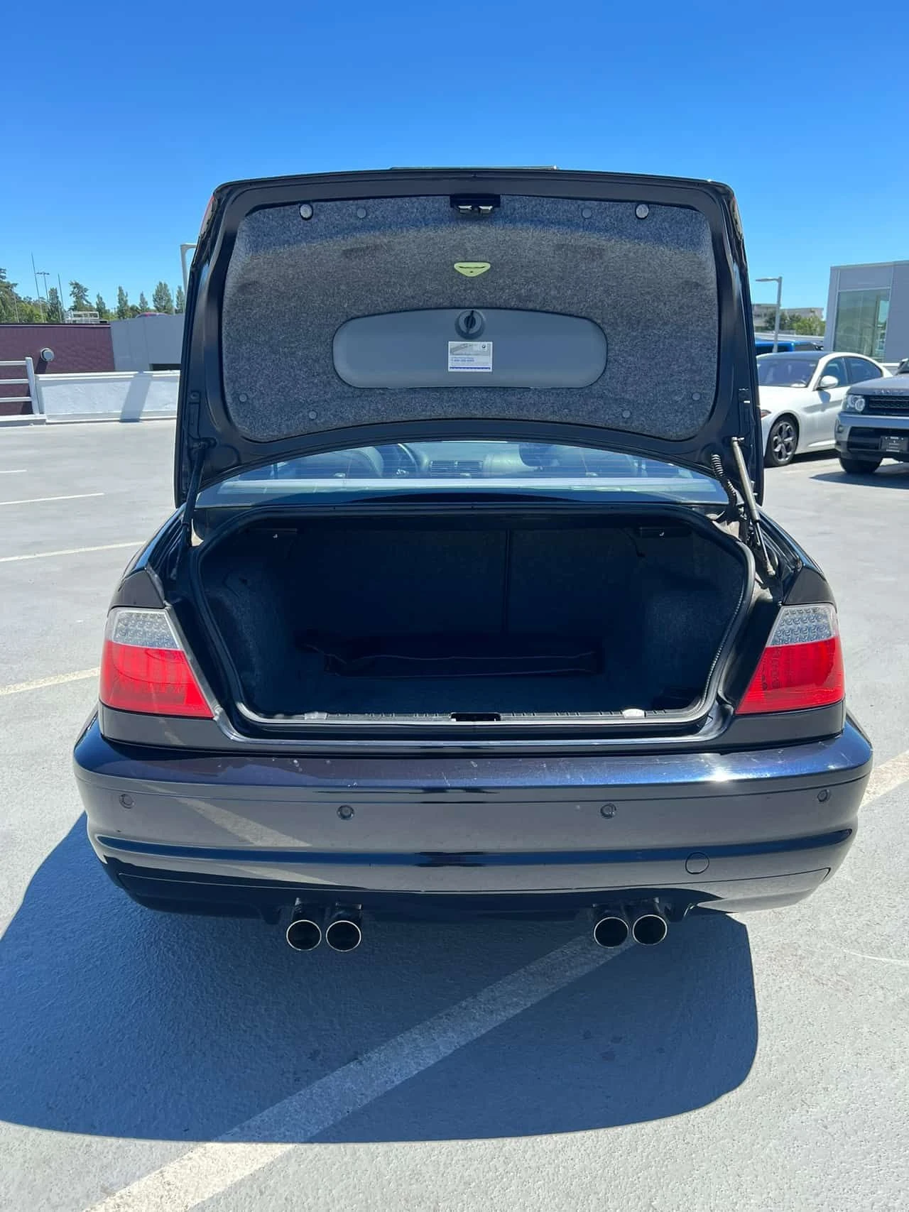 BMW M3 * CARFAX * БЕЗ ПЪРВОНАЧАЛНА ВНОСКА, снимка 13 - Автомобили и джипове - 55410520