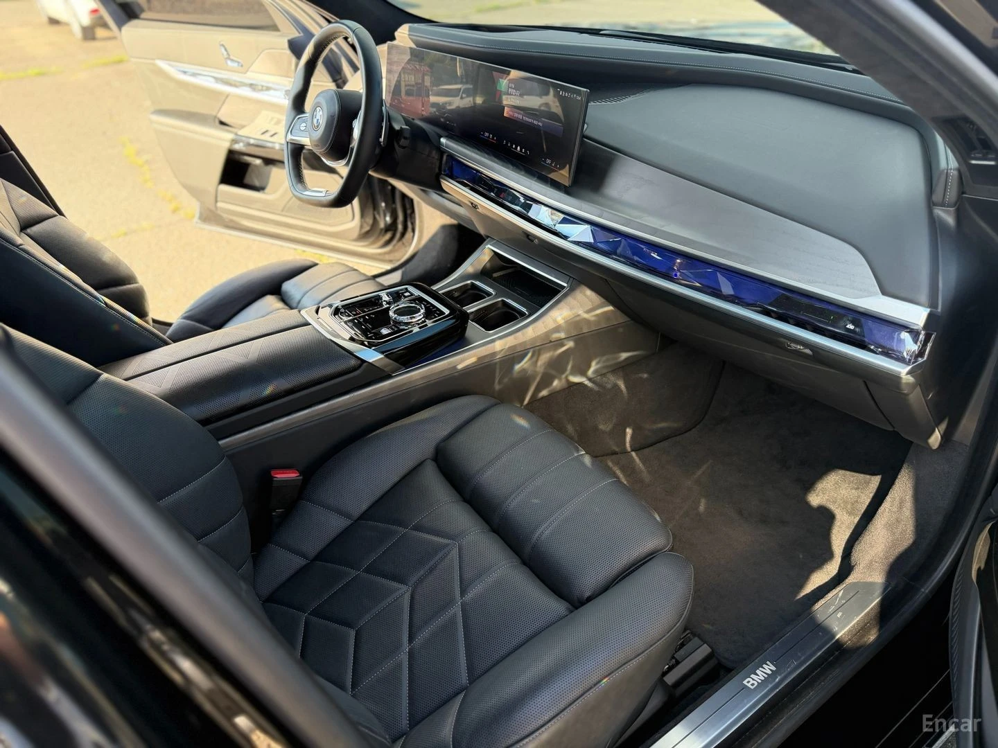 BMW 740 sDrive Design Pure Excellence, снимка 9 - Автомобили и джипове - 55607508
