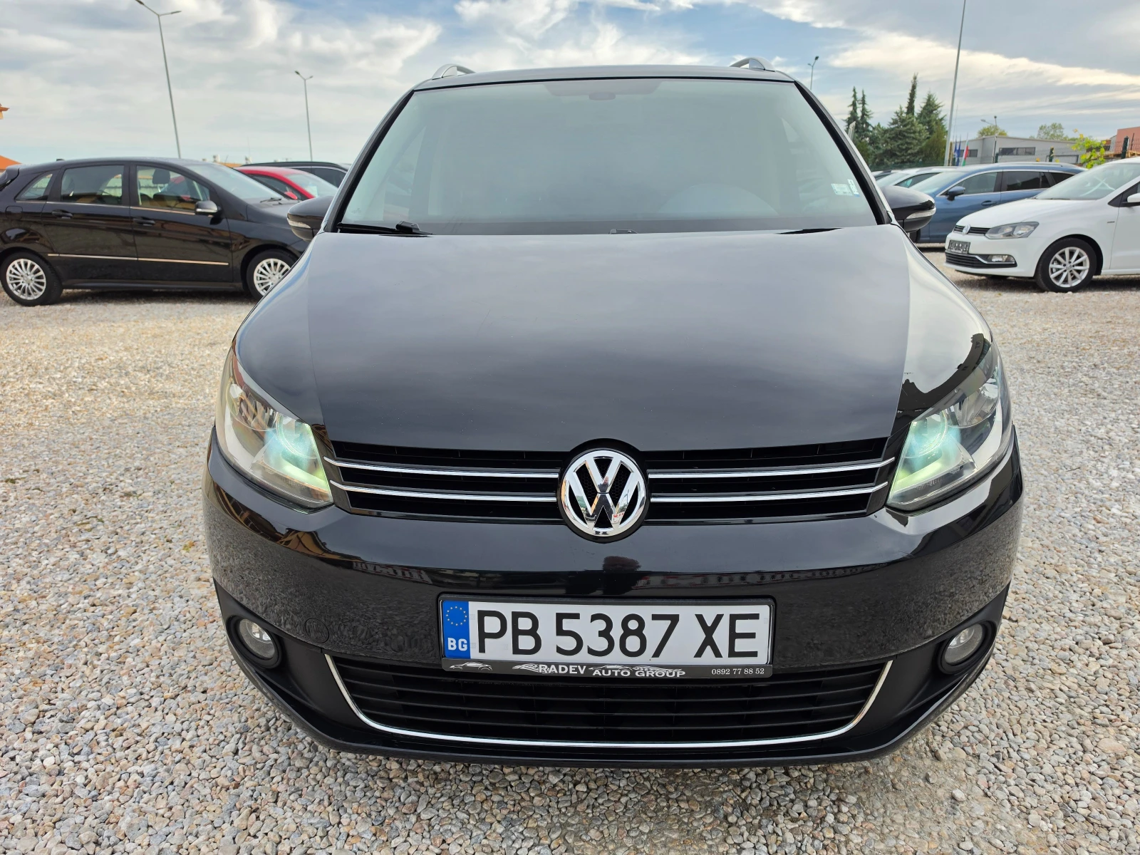 VW Touran 1.6TDI HIGHLINE , снимка 6 - Автомобили и джипове - 56328971