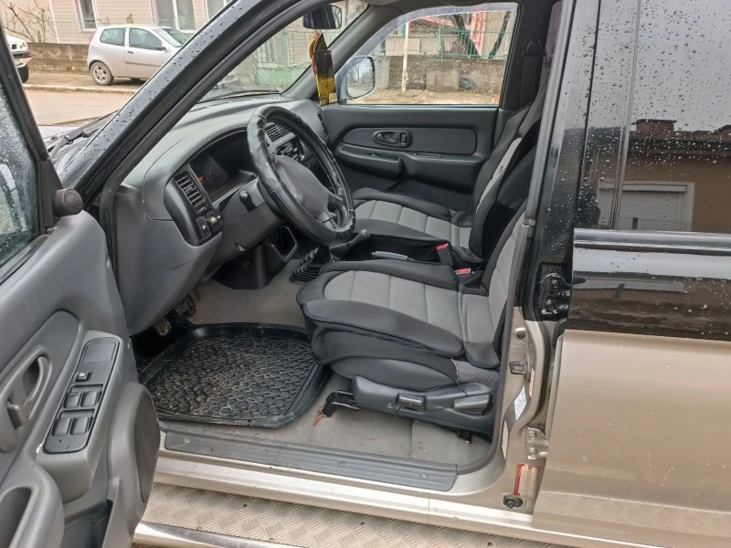 Mitsubishi L200, снимка 10 - Автомобили и джипове - 47201071