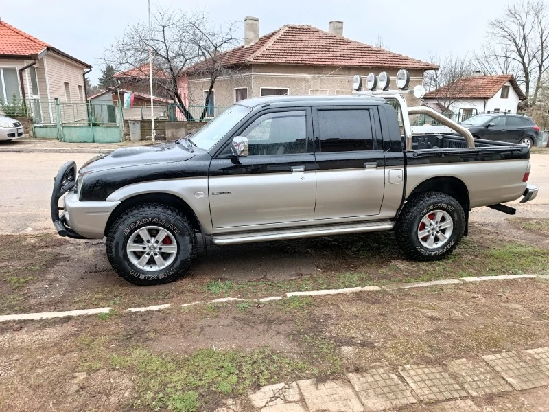 Mitsubishi L200, снимка 6 - Автомобили и джипове - 47201071